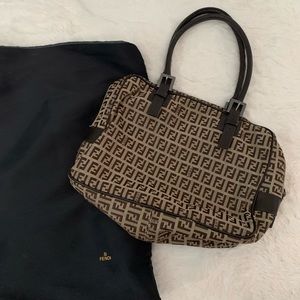 Fendi Borsa Due Manici Zucchino/Toro/Nero